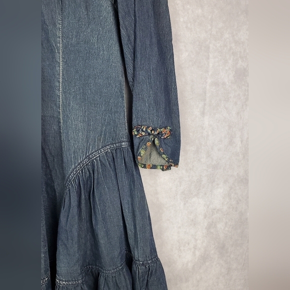 Elegant Blue Midi Dress - Picture 6 of 12